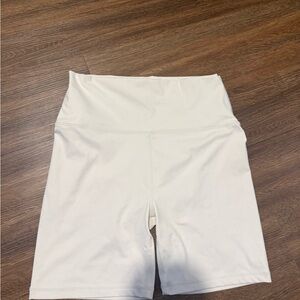 Set Active Women's Ivory High-Waisted Shorts